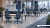 Niebieskie fotele ergonomiczne MONO z zagłówkiem i regulacją lędźwiową w przestrzeni open space