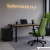 biurko biurowe z kontenerem i zielonym fotelem aranżacja biura Systemmeble24.plng