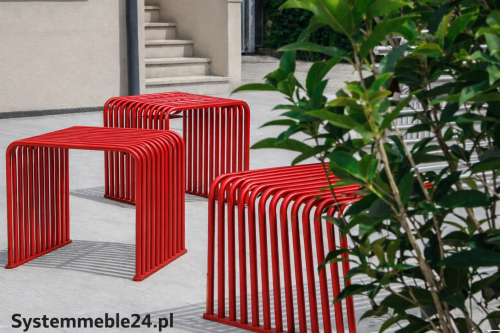 czerwone ławki miejskie stalowe nowoczesne siedziska outdoor przestrzeń publiczna design