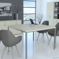 Aranżacja nowoczesnej sali konferencyjnej ze stołem 160 × 160 cm – meble biurowe Systemmeble24.pl